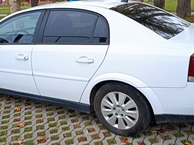 Белый Опель Вектра, объемом двигателя 2 л и пробегом 370 тыс. км за 2800 $, фото 1 на Automoto.ua