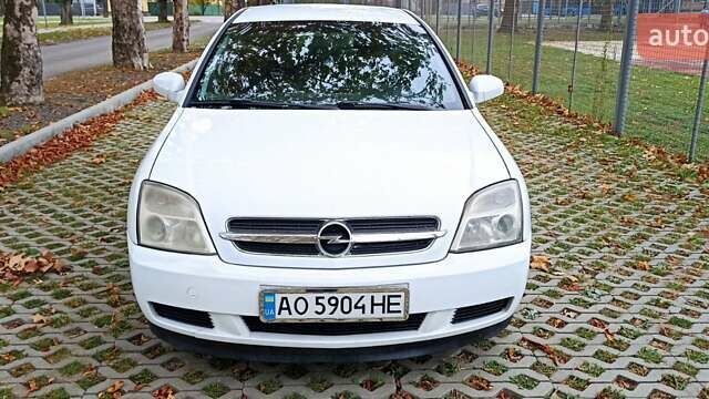 Белый Опель Вектра, объемом двигателя 2 л и пробегом 370 тыс. км за 2800 $, фото 14 на Automoto.ua