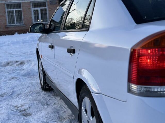 Білий Опель Вектра, об'ємом двигуна 1.8 л та пробігом 400 тис. км за 3450 $, фото 5 на Automoto.ua