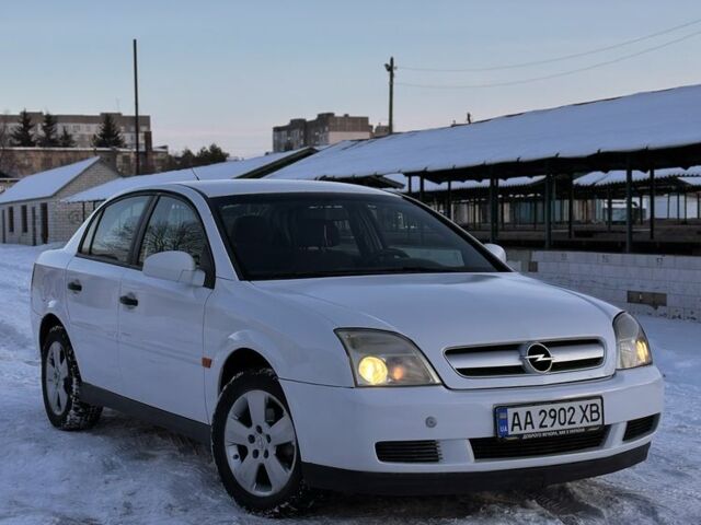 Білий Опель Вектра, об'ємом двигуна 1.8 л та пробігом 400 тис. км за 3450 $, фото 1 на Automoto.ua