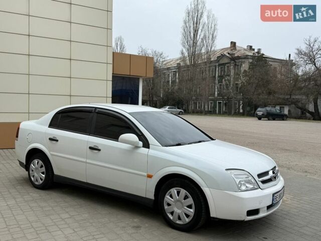 Белый Опель Вектра, объемом двигателя 2 л и пробегом 267 тыс. км за 3550 $, фото 10 на Automoto.ua
