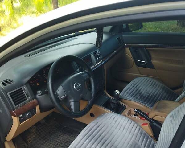 Белый Опель Вектра, объемом двигателя 1.8 л и пробегом 370 тыс. км за 4500 $, фото 8 на Automoto.ua