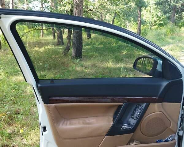 Белый Опель Вектра, объемом двигателя 1.8 л и пробегом 370 тыс. км за 4500 $, фото 10 на Automoto.ua