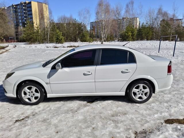 Белый Опель Вектра, объемом двигателя 2.2 л и пробегом 211 тыс. км за 6500 $, фото 2 на Automoto.ua