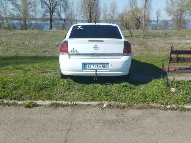 Білий Опель Вектра, об'ємом двигуна 2.2 л та пробігом 250 тис. км за 4500 $, фото 3 на Automoto.ua