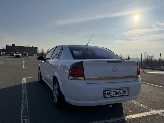 Білий Опель Вектра, об'ємом двигуна 2.2 л та пробігом 249 тис. км за 5900 $, фото 4 на Automoto.ua