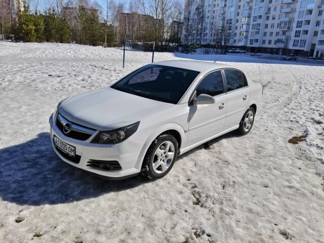 Белый Опель Вектра, объемом двигателя 2.2 л и пробегом 211 тыс. км за 6500 $, фото 1 на Automoto.ua