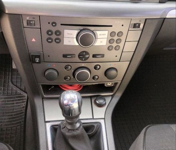 Білий Опель Вектра, об'ємом двигуна 2.2 л та пробігом 249 тис. км за 5900 $, фото 9 на Automoto.ua