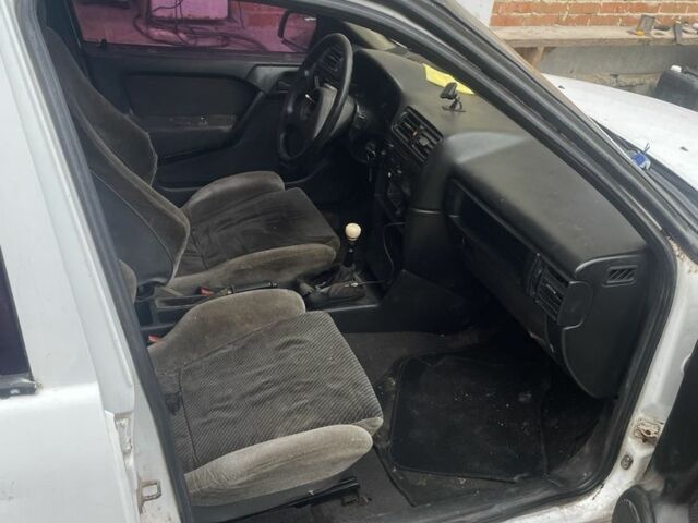 Білий Опель Вектра, об'ємом двигуна 0 л та пробігом 1 тис. км за 600 $, фото 2 на Automoto.ua