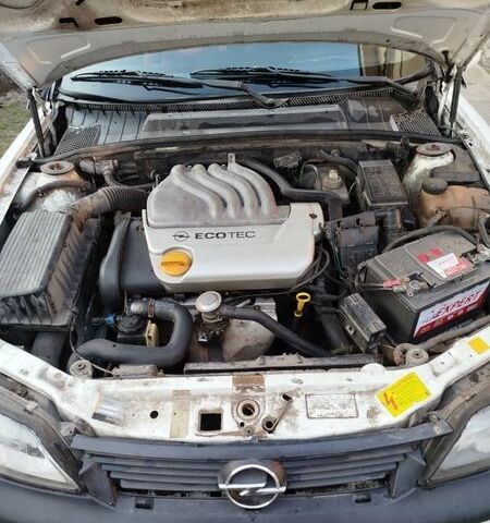 Белый Опель Вектра, объемом двигателя 1.6 л и пробегом 291 тыс. км за 700 $, фото 7 на Automoto.ua