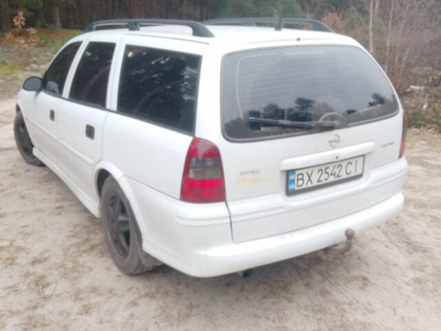 Білий Опель Вектра, об'ємом двигуна 1.8 л та пробігом 317 тис. км за 2500 $, фото 4 на Automoto.ua