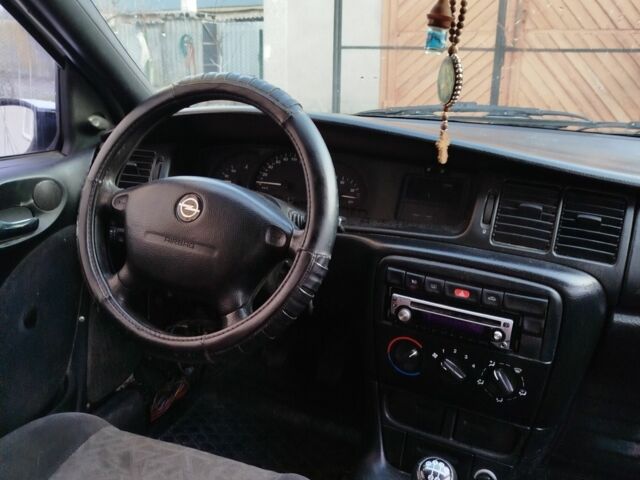 Белый Опель Вектра, объемом двигателя 1.6 л и пробегом 291 тыс. км за 700 $, фото 4 на Automoto.ua