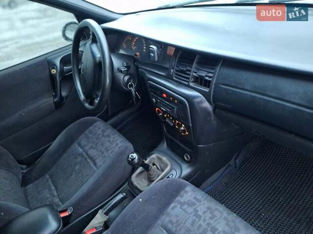 Белый Опель Вектра, объемом двигателя 2 л и пробегом 429 тыс. км за 2500 $, фото 33 на Automoto.ua