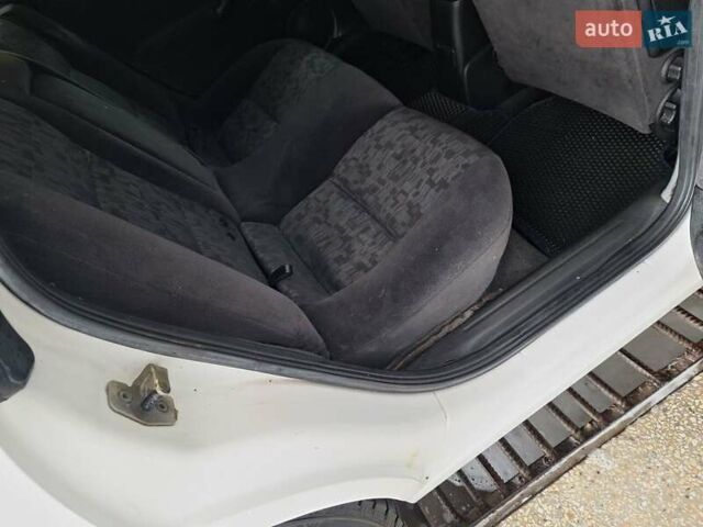 Белый Опель Вектра, объемом двигателя 2 л и пробегом 429 тыс. км за 2600 $, фото 21 на Automoto.ua