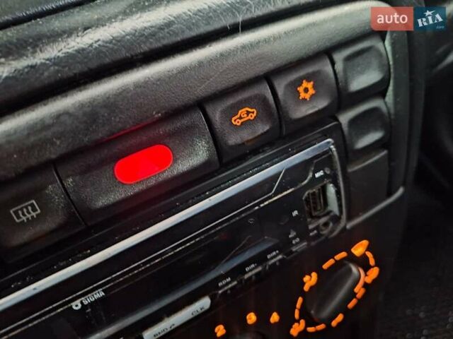 Белый Опель Вектра, объемом двигателя 2 л и пробегом 429 тыс. км за 2600 $, фото 38 на Automoto.ua