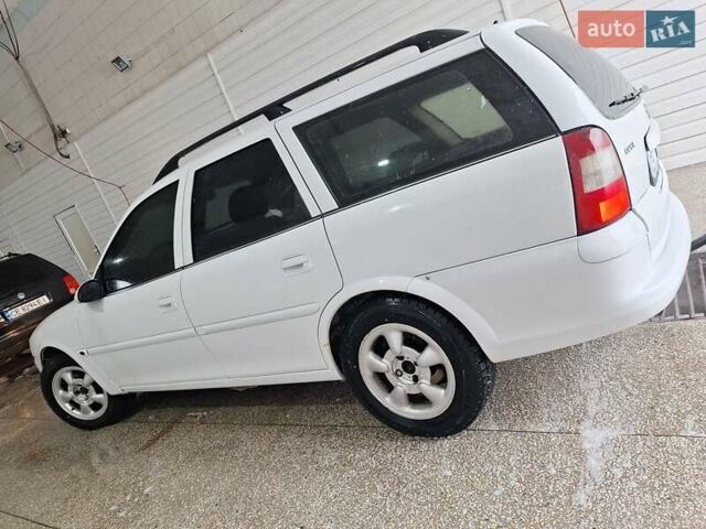 Белый Опель Вектра, объемом двигателя 2 л и пробегом 429 тыс. км за 2600 $, фото 13 на Automoto.ua