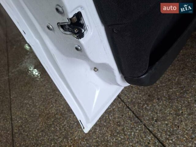 Белый Опель Вектра, объемом двигателя 2 л и пробегом 429 тыс. км за 2600 $, фото 33 на Automoto.ua