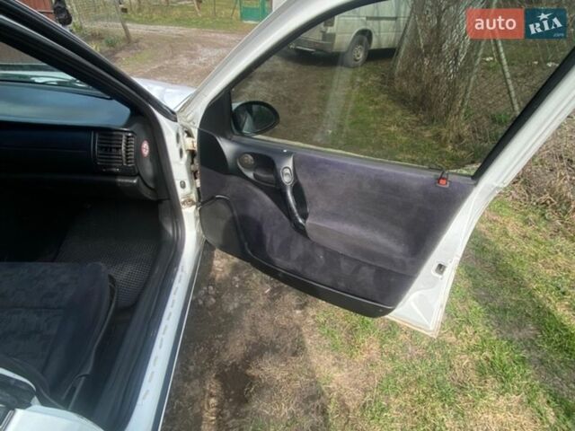 Белый Опель Вектра, объемом двигателя 1.99 л и пробегом 498 тыс. км за 1850 $, фото 19 на Automoto.ua