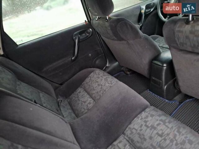 Белый Опель Вектра, объемом двигателя 2 л и пробегом 429 тыс. км за 2500 $, фото 23 на Automoto.ua