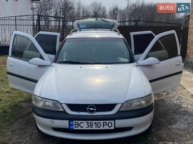 Белый Опель Вектра, объемом двигателя 1.99 л и пробегом 498 тыс. км за 1650 $, фото 4 на Automoto.ua
