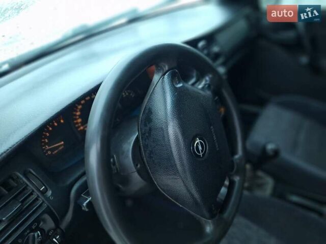 Белый Опель Вектра, объемом двигателя 2 л и пробегом 429 тыс. км за 2500 $, фото 25 на Automoto.ua