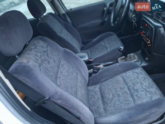 Белый Опель Вектра, объемом двигателя 2 л и пробегом 429 тыс. км за 2500 $, фото 35 на Automoto.ua