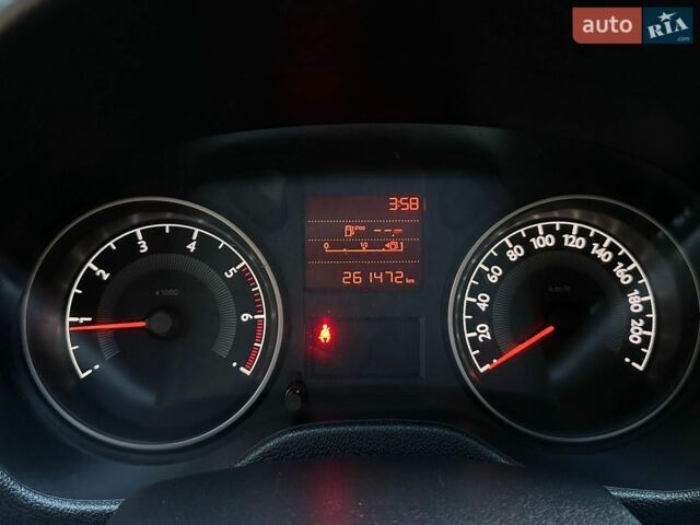 Білий Опель Вектра, об'ємом двигуна 2 л та пробігом 111 тис. км за 2100 $, фото 12 на Automoto.ua