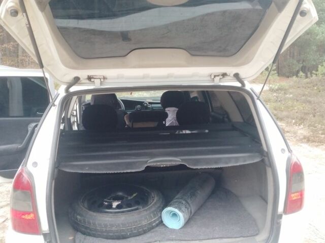 Белый Опель Вектра, объемом двигателя 1.8 л и пробегом 316 тыс. км за 2500 $, фото 7 на Automoto.ua