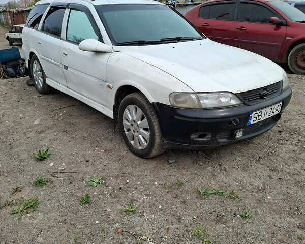 Белый Опель Вектра, объемом двигателя 2 л и пробегом 400 тыс. км за 2000 $, фото 1 на Automoto.ua