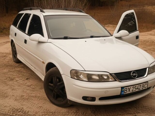 Белый Опель Вектра, объемом двигателя 1.8 л и пробегом 316 тыс. км за 2500 $, фото 1 на Automoto.ua