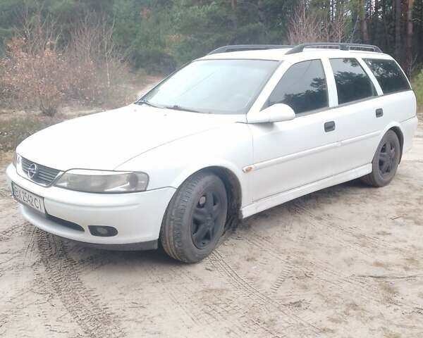 Білий Опель Вектра, об'ємом двигуна 1.8 л та пробігом 330 тис. км за 2500 $, фото 12 на Automoto.ua