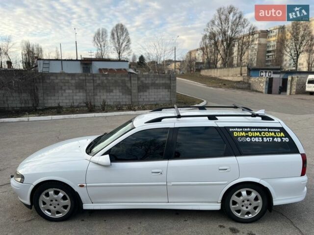 Белый Опель Вектра, объемом двигателя 1.8 л и пробегом 283 тыс. км за 3000 $, фото 13 на Automoto.ua