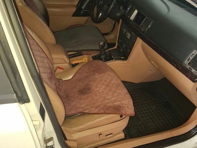 Белый Опель Вектра, объемом двигателя 2.2 л и пробегом 370 тыс. км за 3000 $, фото 6 на Automoto.ua