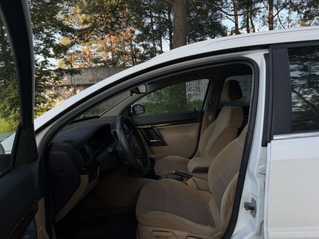 Білий Опель Вектра, об'ємом двигуна 2.2 л та пробігом 300 тис. км за 1799 $, фото 4 на Automoto.ua