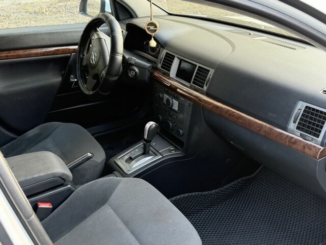 Белый Опель Вектра, объемом двигателя 0 л и пробегом 309 тыс. км за 3950 $, фото 7 на Automoto.ua