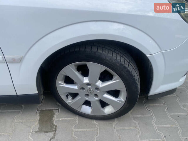 Белый Опель Вектра, объемом двигателя 1.91 л и пробегом 375 тыс. км за 4000 $, фото 14 на Automoto.ua