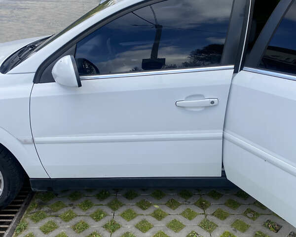 Белый Опель Вектра, объемом двигателя 1.91 л и пробегом 380 тыс. км за 4700 $, фото 10 на Automoto.ua