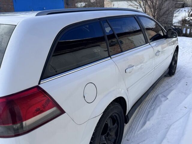 Белый Опель Вектра, объемом двигателя 1.9 л и пробегом 212 тыс. км за 4650 $, фото 4 на Automoto.ua