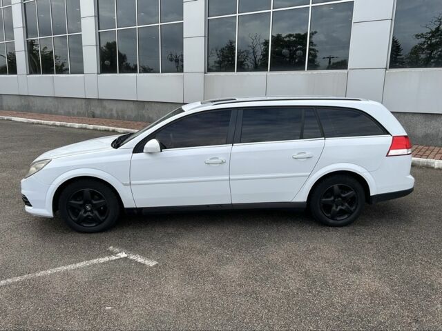 Белый Опель Вектра, объемом двигателя 1.9 л и пробегом 205 тыс. км за 3950 $, фото 8 на Automoto.ua
