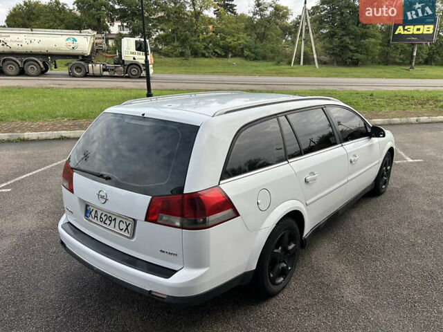 Белый Опель Вектра, объемом двигателя 1.9 л и пробегом 205 тыс. км за 3950 $, фото 15 на Automoto.ua