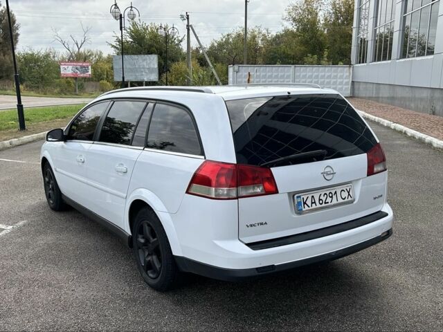 Белый Опель Вектра, объемом двигателя 1.9 л и пробегом 205 тыс. км за 3950 $, фото 7 на Automoto.ua