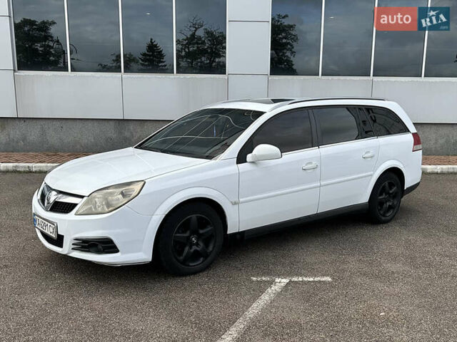Белый Опель Вектра, объемом двигателя 1.9 л и пробегом 205 тыс. км за 3950 $, фото 12 на Automoto.ua