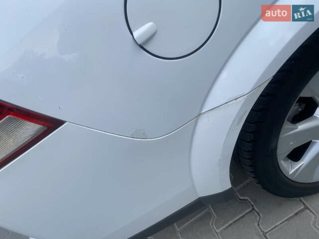Белый Опель Вектра, объемом двигателя 1.91 л и пробегом 375 тыс. км за 4000 $, фото 16 на Automoto.ua