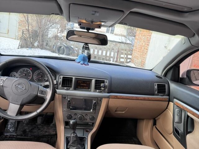 Белый Опель Вектра, объемом двигателя 1.9 л и пробегом 212 тыс. км за 4650 $, фото 7 на Automoto.ua