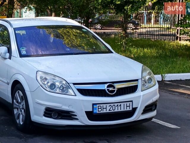Белый Опель Вектра, объемом двигателя 2 л и пробегом 360 тыс. км за 6000 $, фото 1 на Automoto.ua