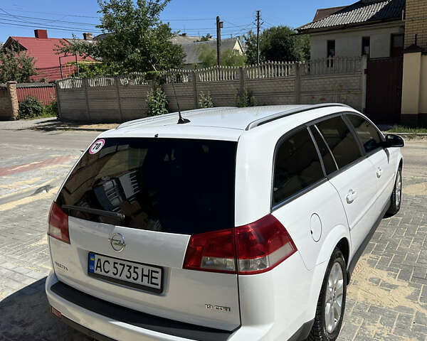 Белый Опель Вектра, объемом двигателя 1.9 л и пробегом 241 тыс. км за 7500 $, фото 12 на Automoto.ua