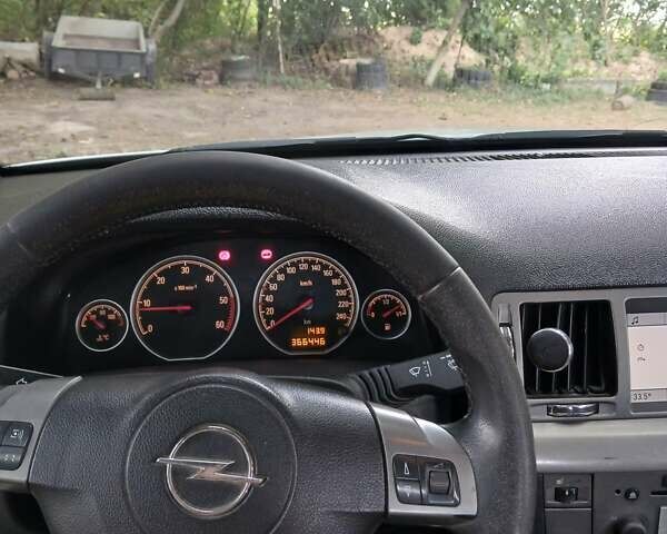 Білий Опель Вектра, об'ємом двигуна 0 л та пробігом 366 тис. км за 5800 $, фото 10 на Automoto.ua