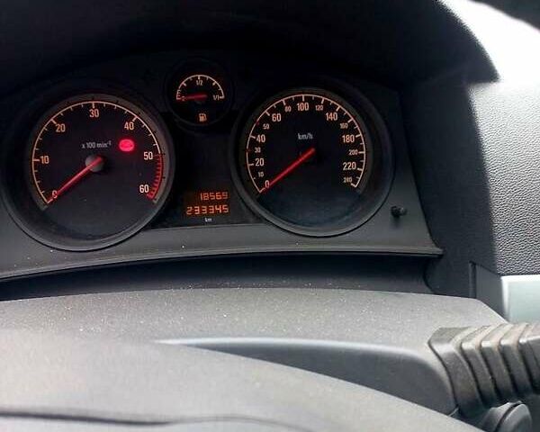 Белый Опель Вектра, объемом двигателя 1.2 л и пробегом 23 тыс. км за 6000 $, фото 9 на Automoto.ua