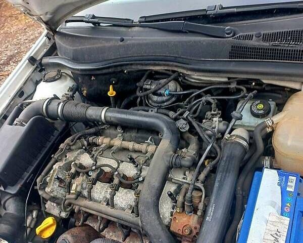 Белый Опель Вектра, объемом двигателя 1.2 л и пробегом 23 тыс. км за 6000 $, фото 6 на Automoto.ua