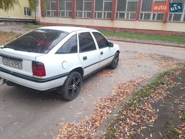 Білий Опель Вектра, об'ємом двигуна 0 л та пробігом 246 тис. км за 1700 $, фото 1 на Automoto.ua